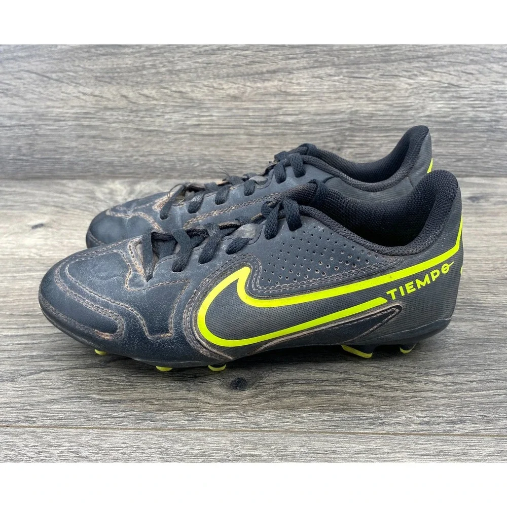 Nike Jr Legend Tiempo 9 Club FG/MG Soccer Cleats Size 1 Youth Black DA1331-070